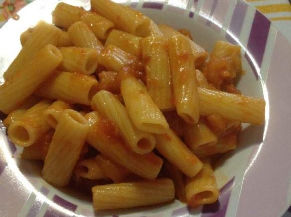 Tortiglioni con melanzane e pelati