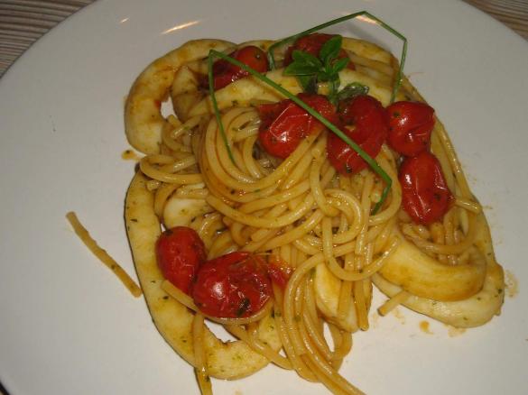 Anelli di calamari alla mediterranea