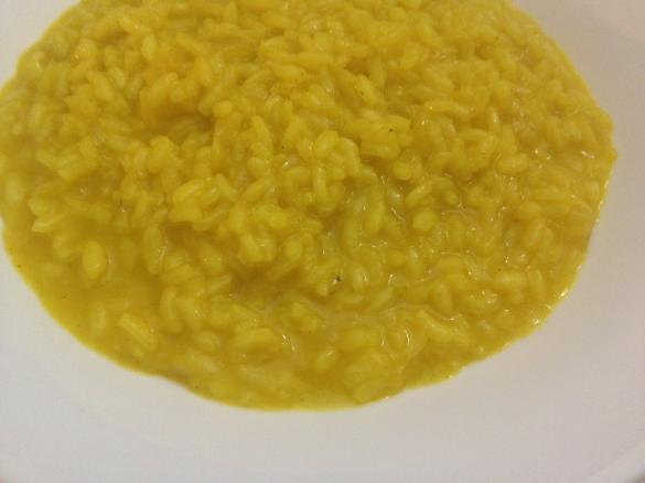 Variante di Risotto al curry con nocciole