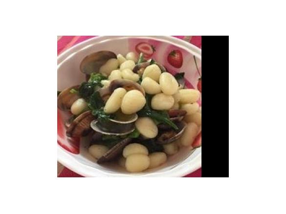 gnocchi vongole e cime di rape