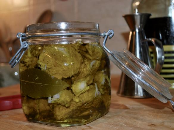 Tonno di cinta a cottura lenta (che in realtà' è filetto di maiale)