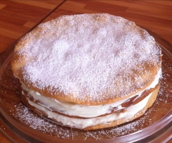 Torta con yogurt e ananas