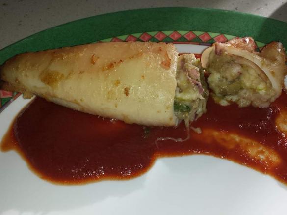 CALAMARI RIPIENI DI SCAROLA