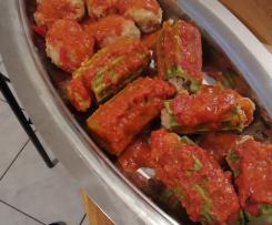 Zucchine e polpette al sugo