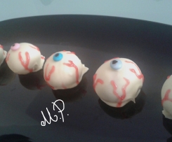 OCCHI TERRIFICANTI DI STREGA (Halloween)