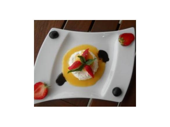 Mousse di Yogurt con salsa Albicocche