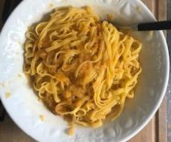 Tagliatelle al sugo di cipolla