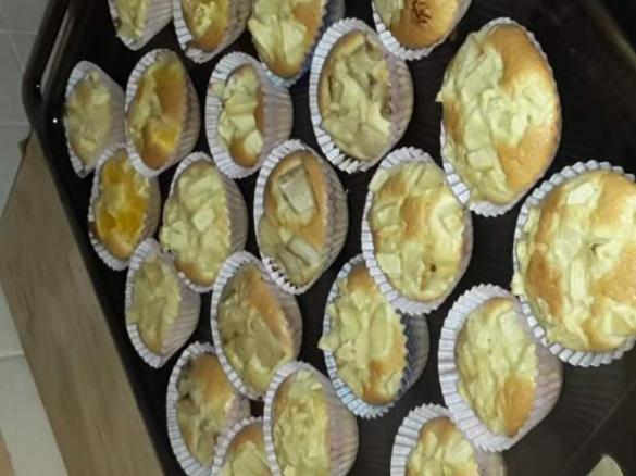 muffins alla frutta (mela, pera, banana, mandarino)