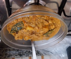 Duplicato di Spezzatino di manzo con carotefatto con bocconcini di pollo. 