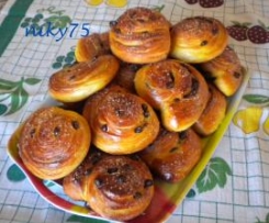 GIRELLE SFOGLIATE CON GOCCE DI CIOCCOLATO