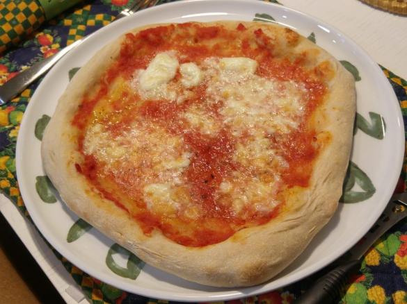 Pizza con cornicione a lunga lievitazione
