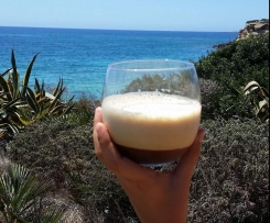 Caffè freddo estivo (versione con caffè solubile, per grandi quantità)