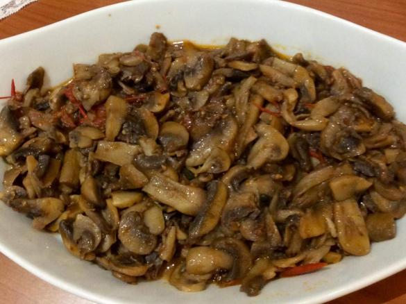 Funghi trifolati al pomodoro