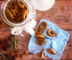 Taralli alle mandorle e olive nere