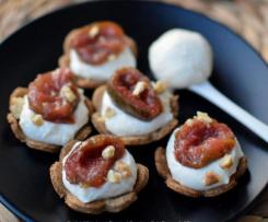 Cestini di Briseè con crema di caprino e fichi caramellati