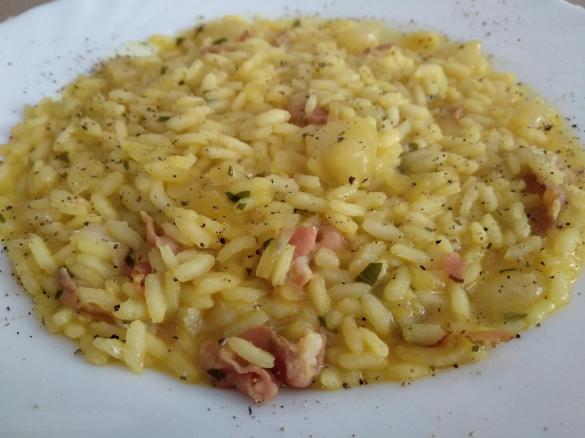 Risotto pere, speck e zafferano