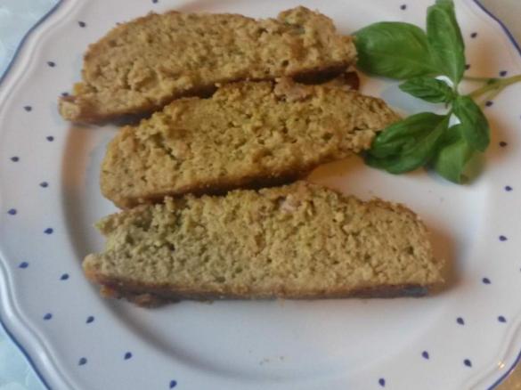 Polpettone di carne e zucchine con speck e mozzarella