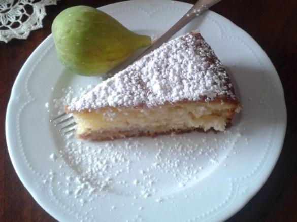 TORTA DI YOGURT CON FICHI FRESCHI