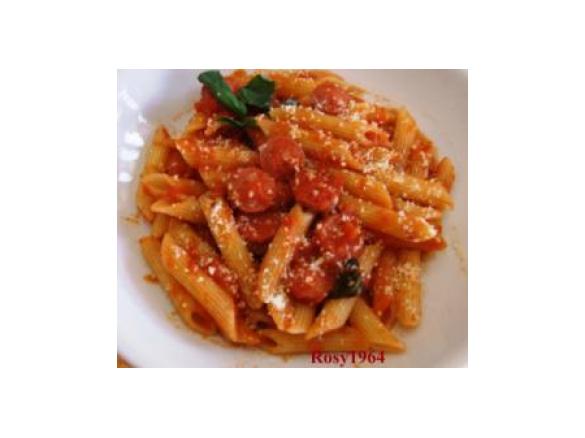 Pennette al pomodoro e wurstel