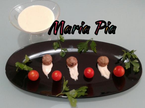 POLPETTE AL BRANDY CON PRUGNE SECCHE E SALSA AL PARMIGIANO ~contest polpette non fritte ~