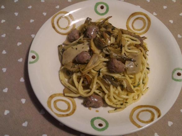 Troccoli con porcini, carciofi e salsiccia di Bra