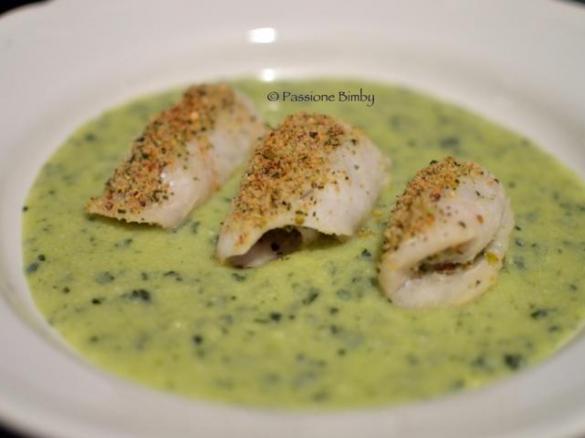 Rotolini di merluzzo su purea di zucchine