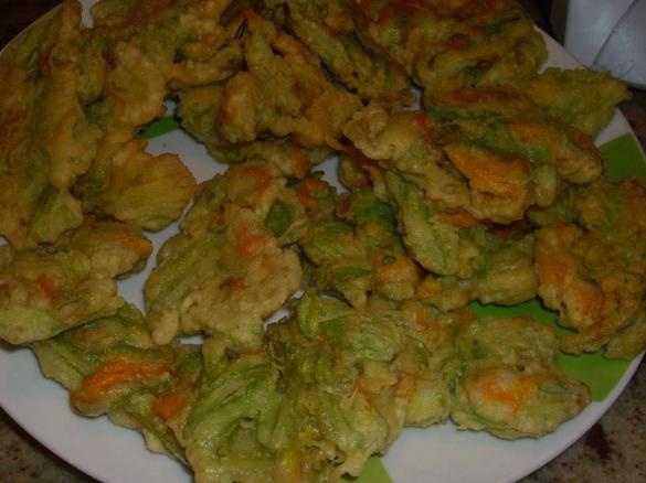 Frittelle con Fiori di Zucchina
