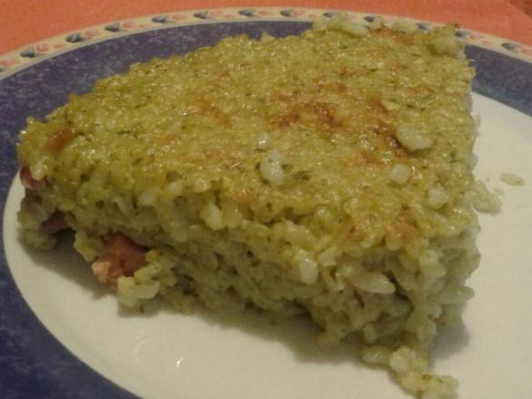 Riso al forno con pesto e pancetta
