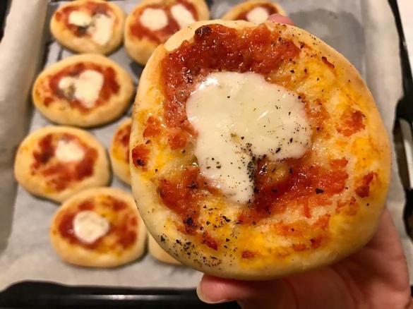 Pizzette morbide per aperitivo