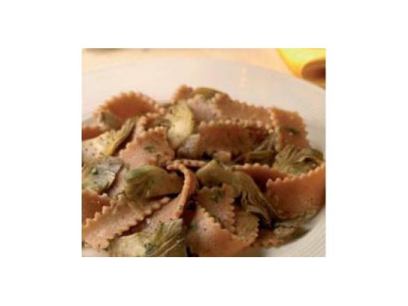 Pappardelle alle barbabietole con funghi e carciofi