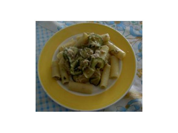 Rigatoni al tonno e zucchine