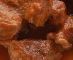 Spezzatino veloce di vitella con il sugo