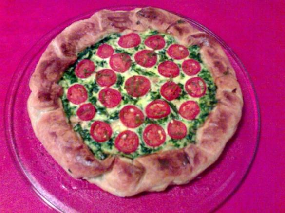 Quiche con verdure, pomodorini e menta piperita