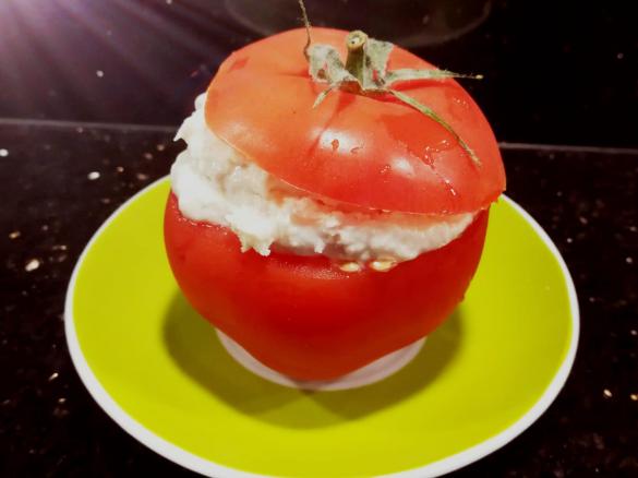 POMODORO RIPIENO di tonno e mozzarella