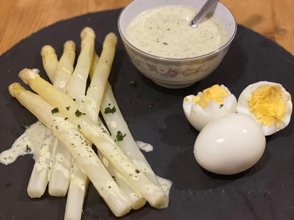 Salsa per uova e asparagi - Contest Ricette Con Massimo 7 Ingredienti