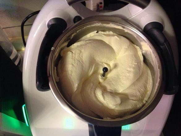 CREMA PER TIRAMISU E PER FARCIRE PANDORI E PANETTONI