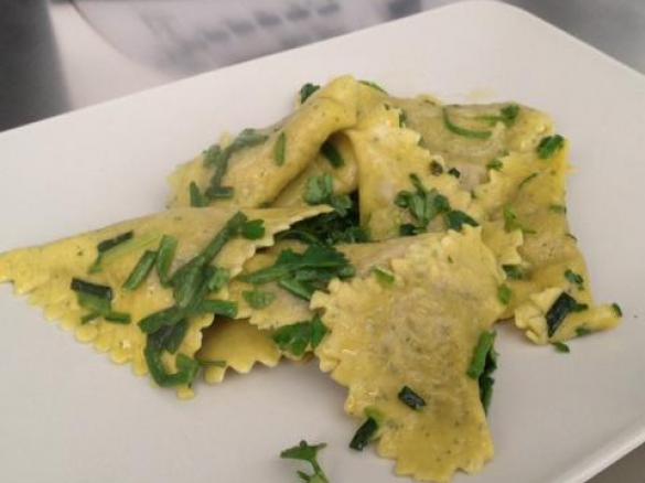 Cappellacci al basilico con ripieno di seppie