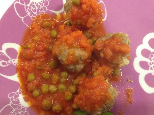 Polpette con sugo di piselli