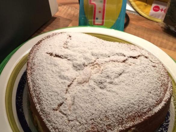 Torta delicata del primo compleanno