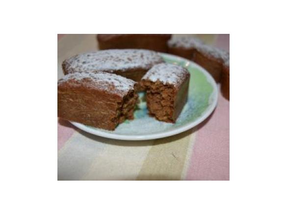 Tortine di cacao,mela e nocciole leggere