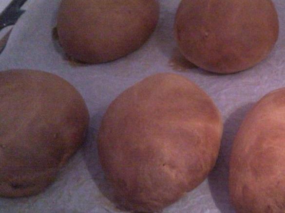 maritozzi con semi di anice