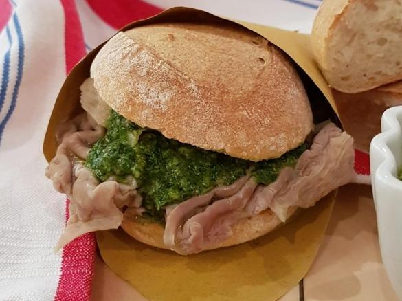 Lampredotto con salsa verde piccante