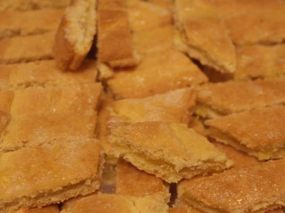 Biscottini all'arancia ripieni