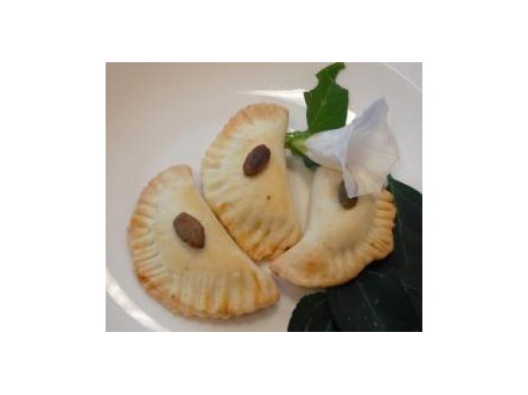 MEZZELUNE ALLA CREMA DI QUARTOROLO