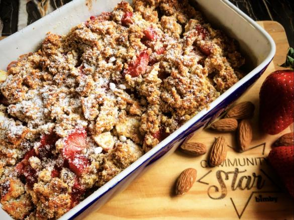 Crumble alle fragole senza lattosio e senza glutine per Cry