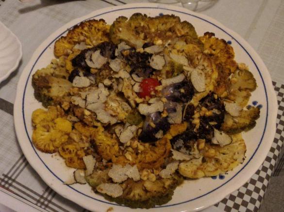 Cavolfiore ai 4 colori con bagna cauda e scorzone