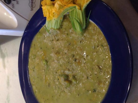 Risotto profumato ai fiori di zucchina