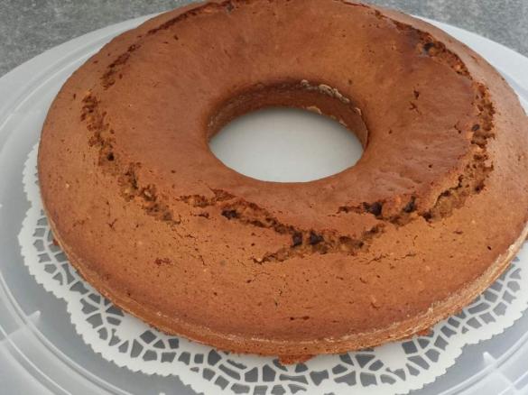 Ciambellone al cioccolato e nocciole vegana