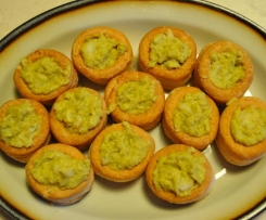 Vol au vent con crema di fave e gamberetti