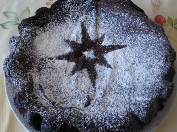 Torta di noci e cioccolato